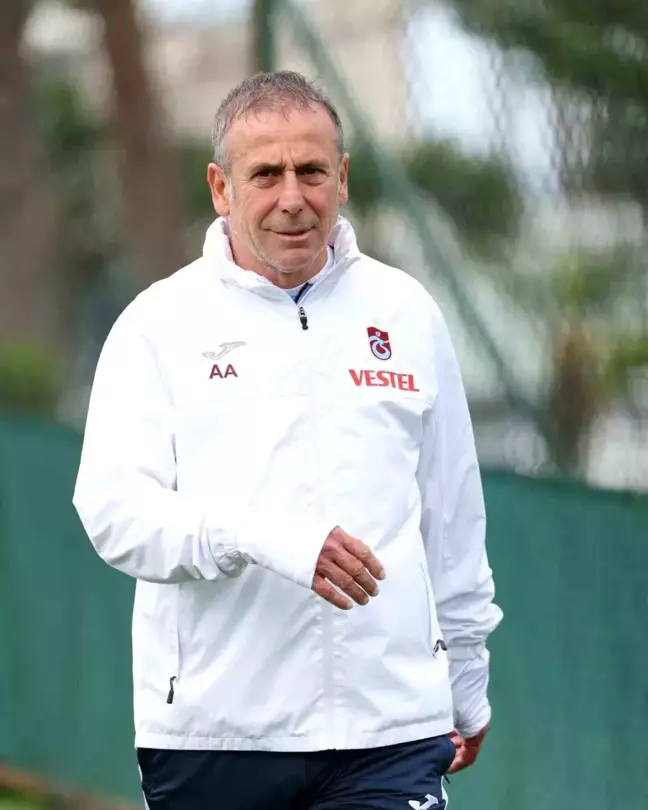 Trabzonspor Teknik Direktörü Abdullah Avcı, Paul Onuachu ile gelecek sezon için görüşmeler yapıyor
