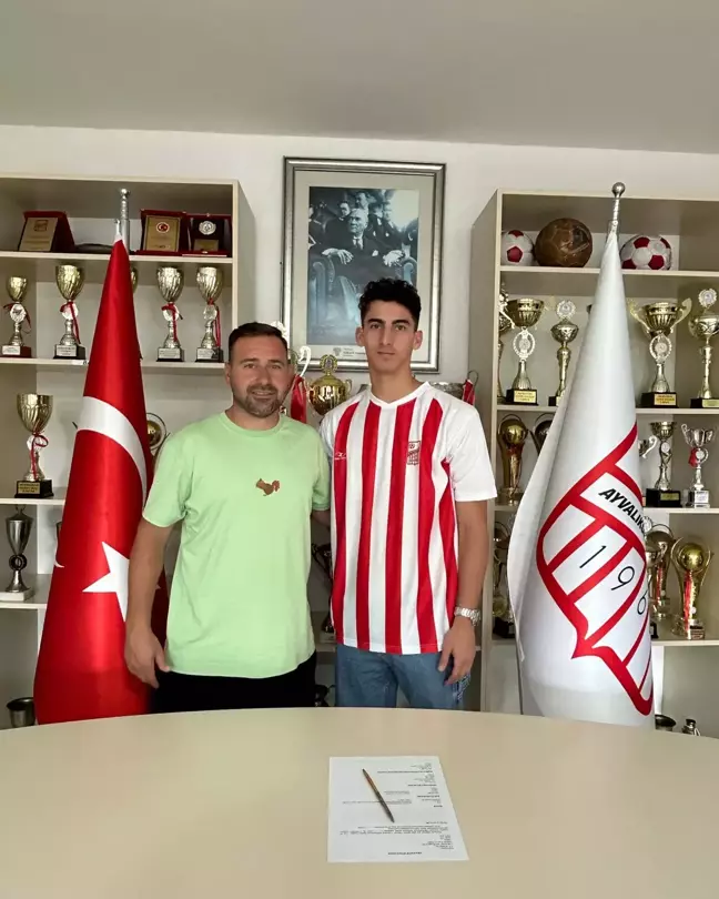 Ayvalıkgücü Belediyespor, Yavuz Selim Taşer'i transfer etti