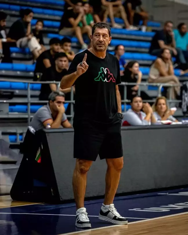 Karşıyaka, Merkezefendi Basketbol'u Mağlup Ederek Sezonun İlk Galibiyetini Aldı