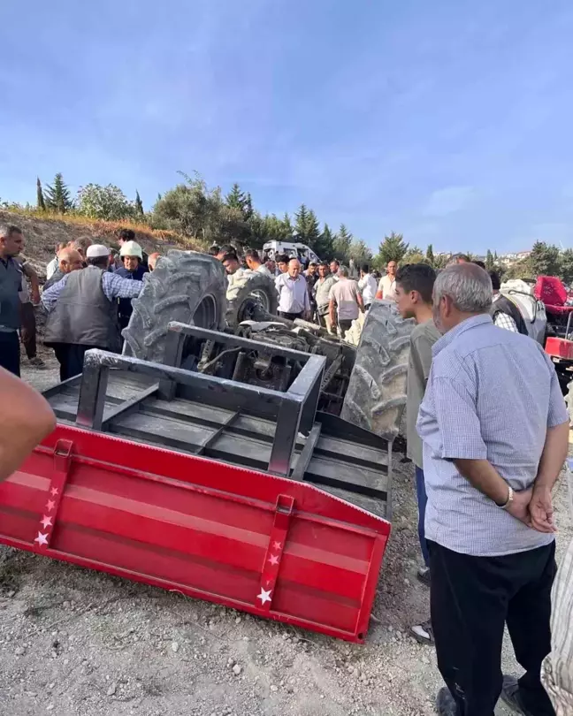 Hatay'da Traktör Devrildi: 4 Yaralı