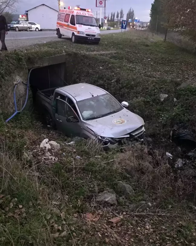 Kastamonu'da Orman İşletme Kamyoneti ile Otomobil Çarpıştı: 6 Yaralı