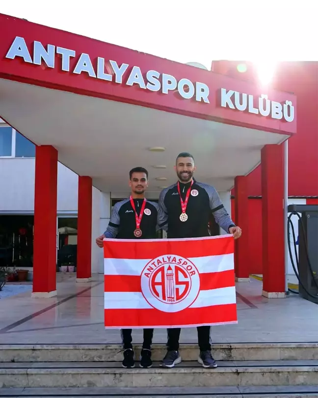 Antalyaspor'un Kick Boks Başarısı: 1 Altın, 1 Bronz