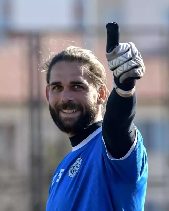 Erciyes 38 Futbol Kulübü, Kaleci Kadem Burak Yaşar ile Anlaştı