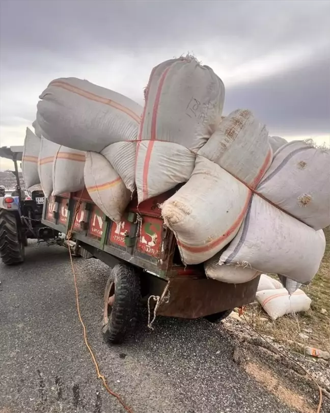 Diyarbakır'da Traktöre Arkadan Çarpan Otomobilde 6 Yaralı