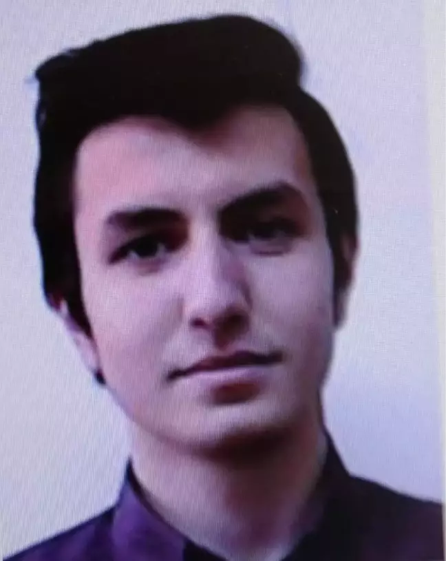 Üniversiteli Sefa Kazada Öldü, Yoldan Geçen Selfie Yaptı