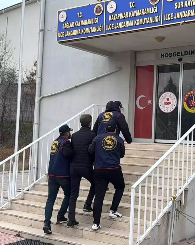 Diyarbakır'da Hapis Cezası Bulunan Şahıs Buzdolabında Yakalandı