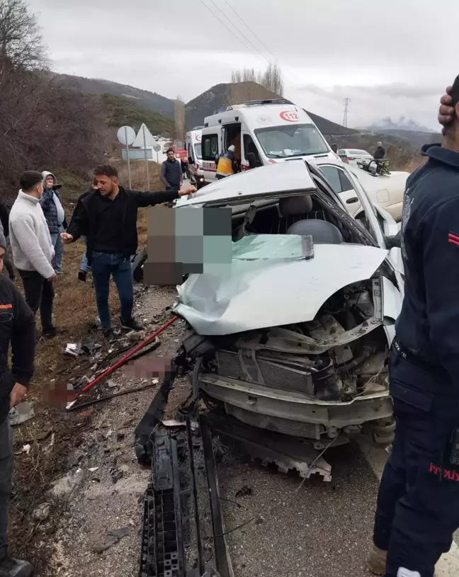 Isparta'da Trafik Kazası: 1 Ölü, 3 Yaralı