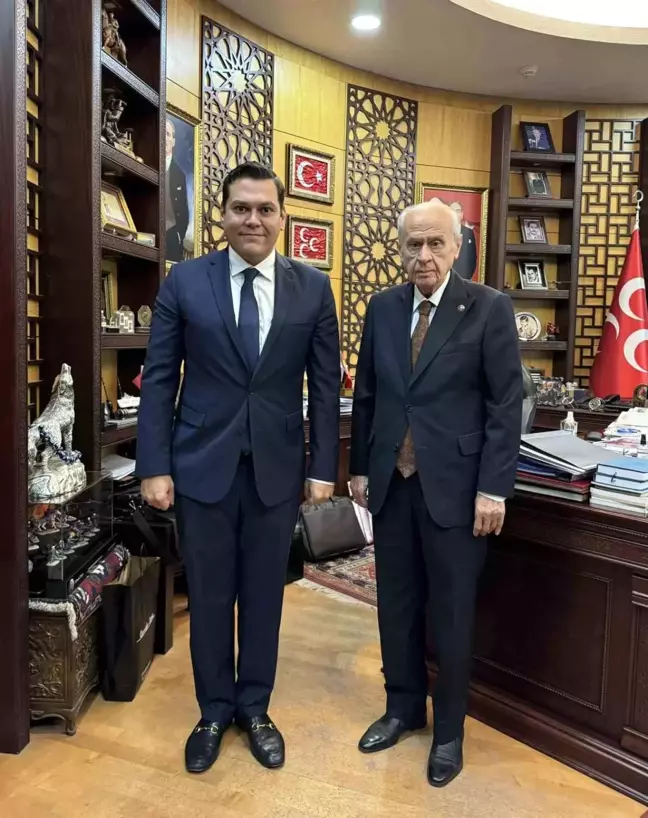 Martı kurucusu Oğuz Alper Öktem, MHP Genel Başkanı Devlet Bahçeli'yi ziyaret etti