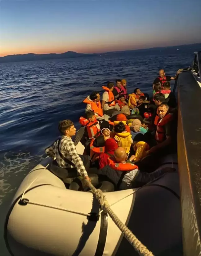 Çanakkale'de 20 kaçak göçmen ve 2 organizatör yakalandı