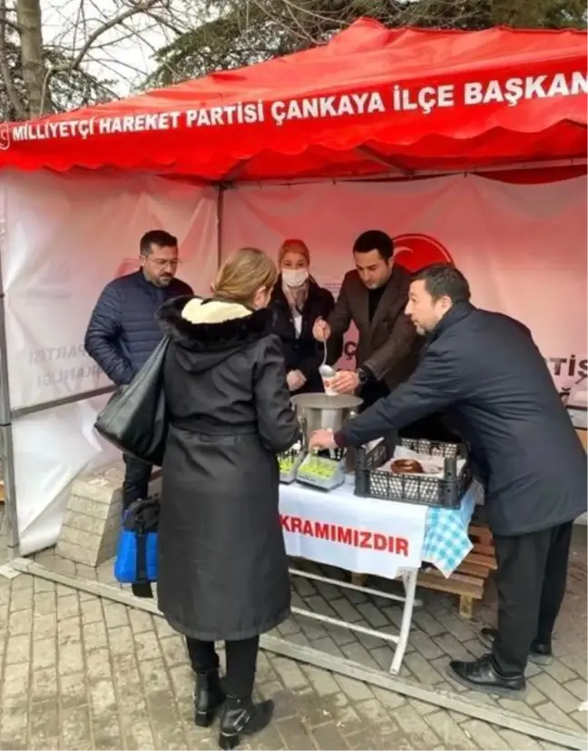 MHP Çankaya'dan Öğrencilere Sıcak Çorba İkramı