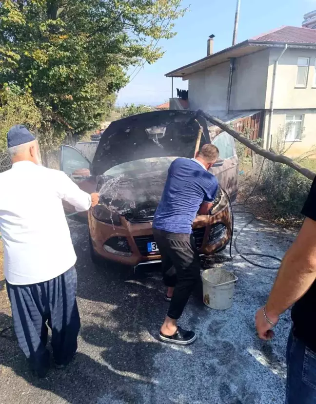 Sakarya'da Otomobil Alev Aldı