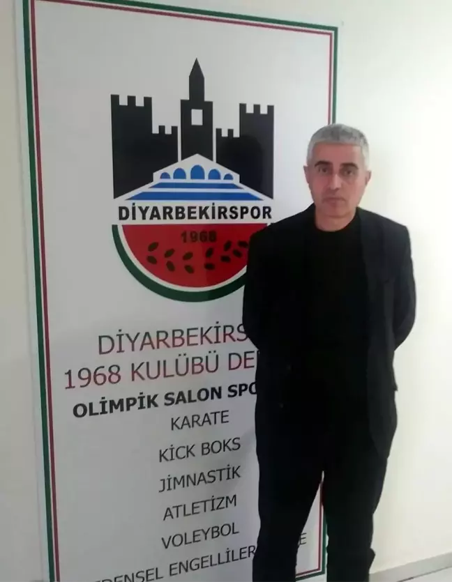Diyarbakır'da tribünler kırmızı cephe ile renklenecek