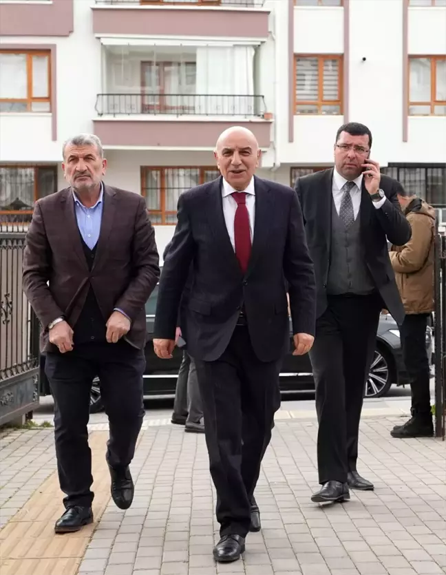 Cumhur İttifakı Ankara Büyükşehir Belediye Başkan Adayı Turgut Altınok, Emeklilere 5 Bin Lira Verecek