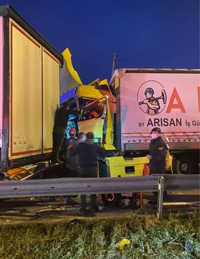 Samsun'da 3 TIR çarpıştı; 1 yaralı