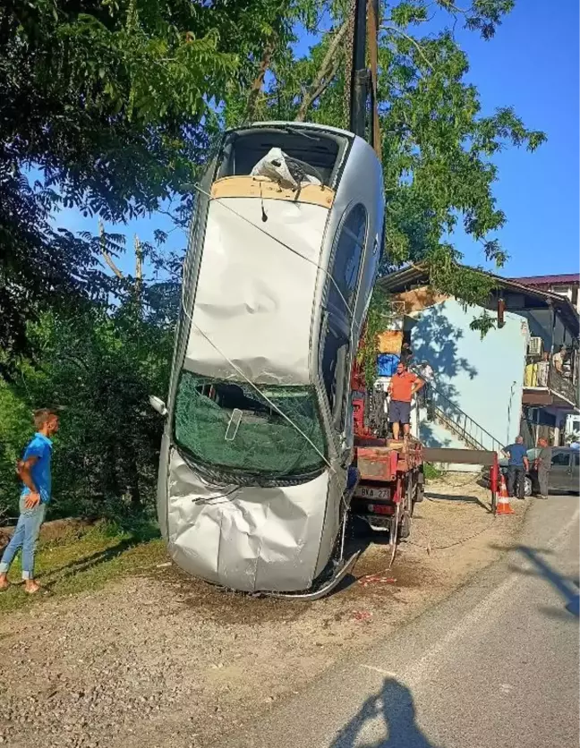 Son dakika haberleri | PARK HALİNDEKİ OTOMOBİLE ÇARPIP ÇAYA DÜŞEN OTOMOBİLİN SÜRÜCÜSÜ ÖLDÜ