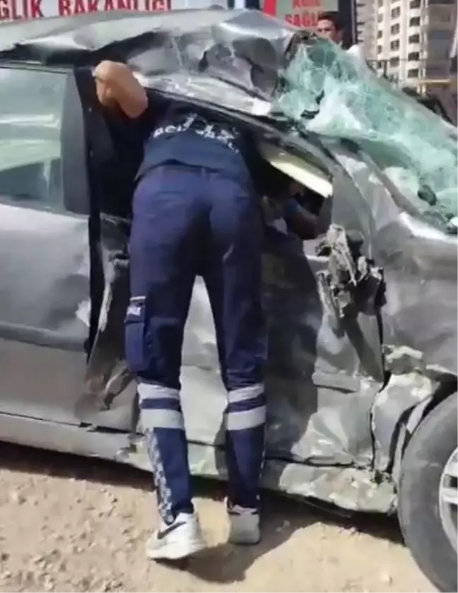 Gaziantep'te Kaza: Eşi Hayatını Kaybetti, Sürücü Ağır Yaralandı