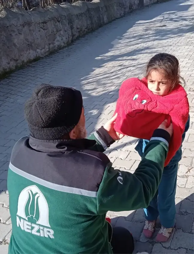 Beypazarı'nda Nezir Derneği'nden Ramazan Öncesi Gıda Yardımı