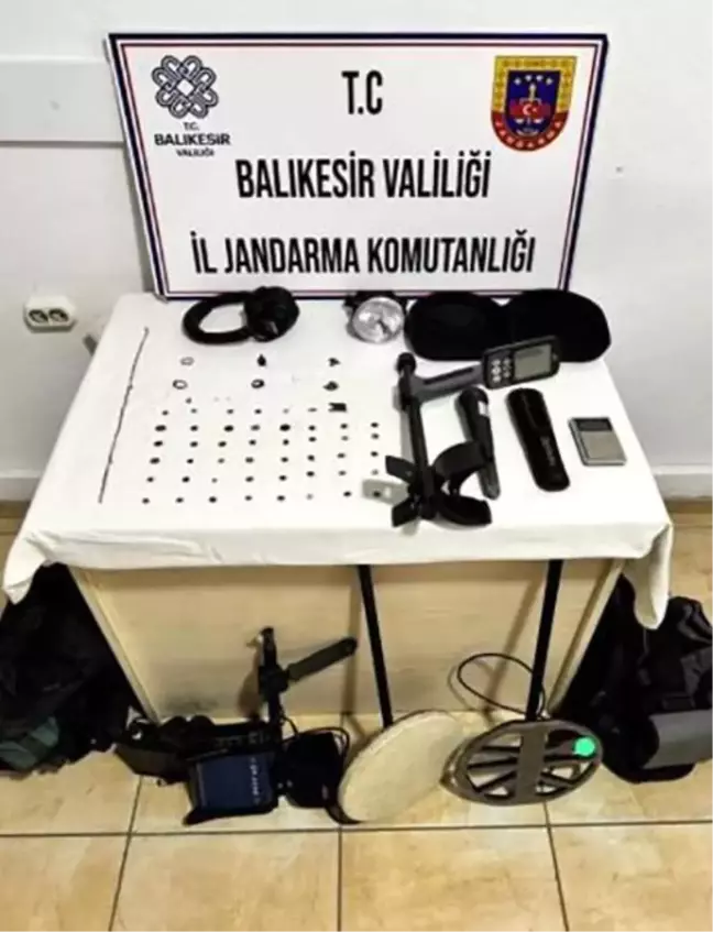 Balıkesir'de Kaçak Kazı Operasyonunda 7 Kişi Yakalandı