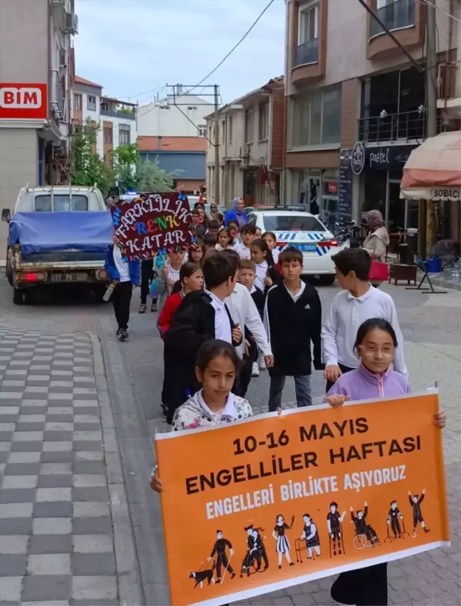 Ayvacık'ta Engelliler Haftası Farkındalık Yürüyüşü Düzenlendi