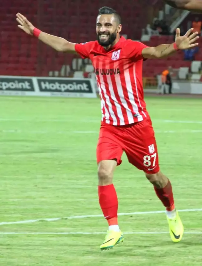 Balıkesirspor'da İshak Sözleşmesini Feshetti