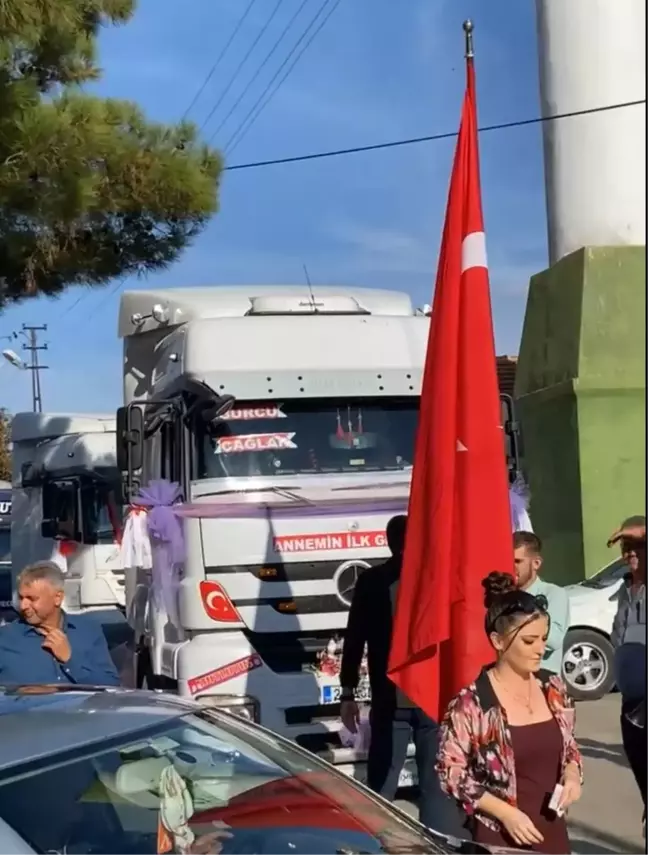 TIR'ı Gelin Arabası Yaptı, Düğün Eğlencesi Başladı