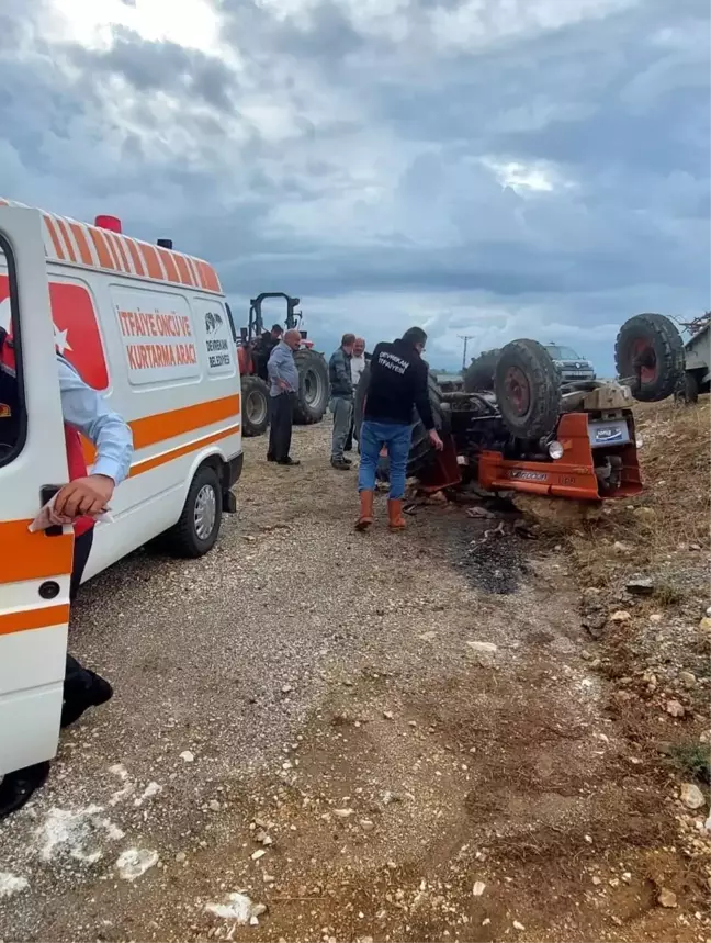 Kastamonu'da traktör devrildi, sürücü yaralandı