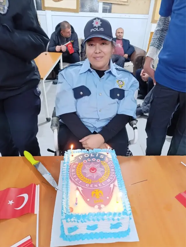 Ayvalık'ta Engelli Genç Kızın Polis Olma Hayali Gerçekleşti