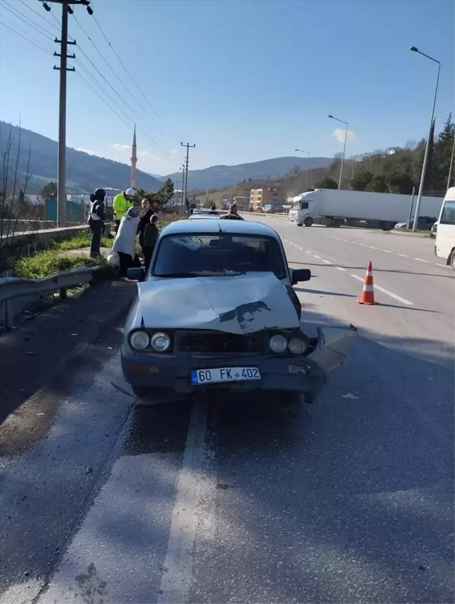 Samsun'da Trafik Kazası: 3 Yaralı