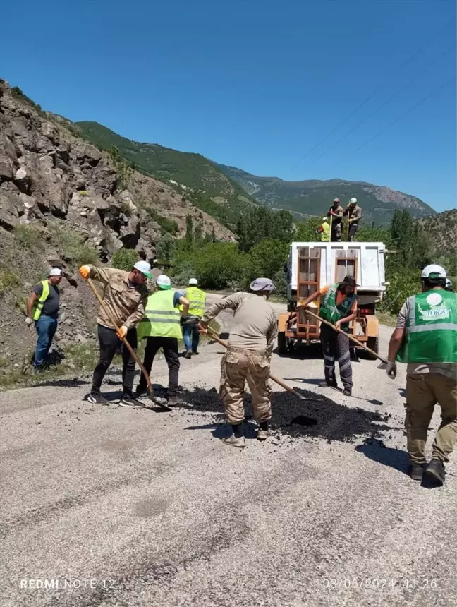 Tokat'ın Almus ilçesinde grup yollarında çalışma gerçekleştiriliyor