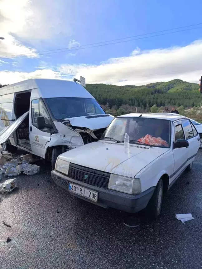 Muğla'da Zincirleme Trafik Kazası: 5 Yaralı