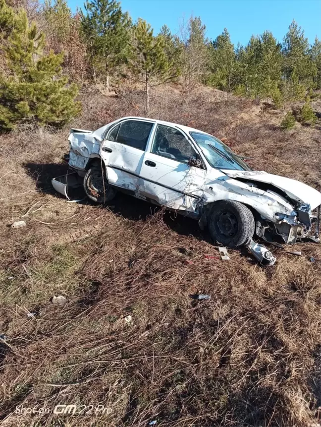 Bolu'nun Göynük ilçesinde otomobil devrildi, sürücü yaralandı