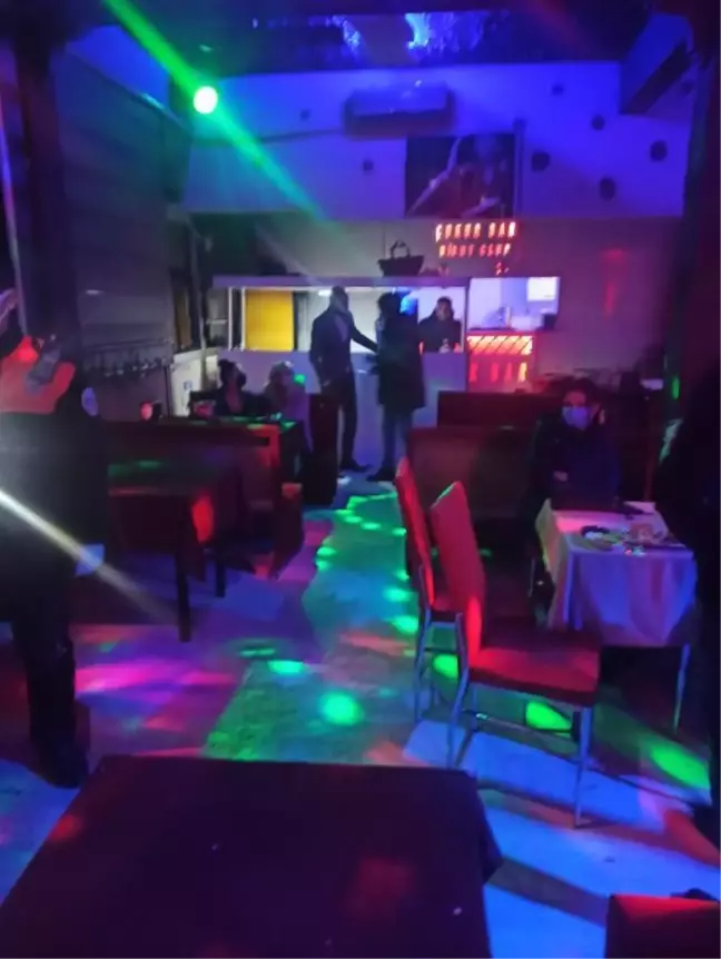 Son dakika haber: Ruhsatsız eğlence merkezinde eğlenen 24 kişiye, 97 bin lira para cezası