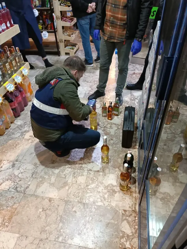 Antalya'da sahte içki denetiminde bir şüpheli yakalandı