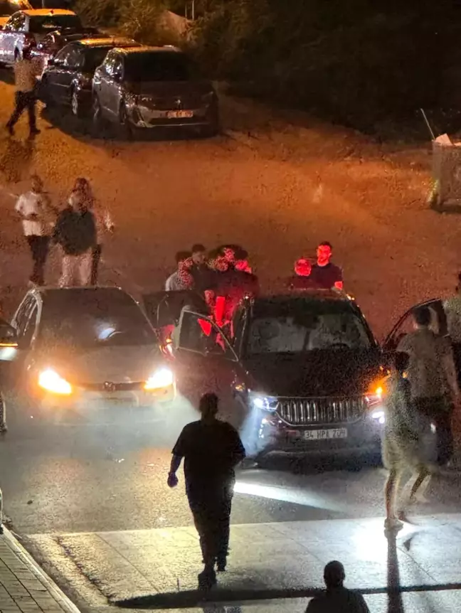 Yalova'da hızla giden otomobil TOGG ile çarpıştı