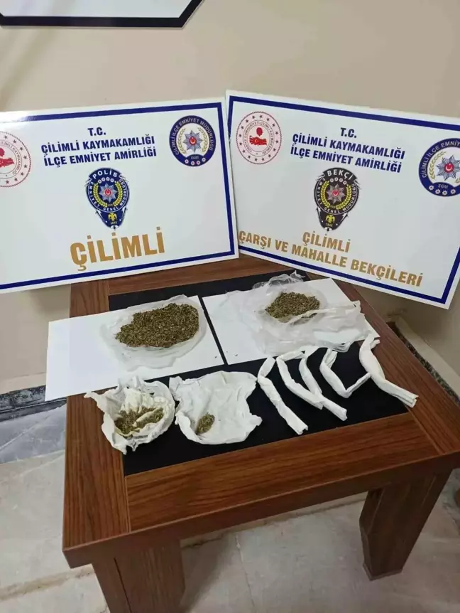 Düzce'de Uyuşturucu Operasyonu: 69,99 Gram Esrar Ele Geçirildi