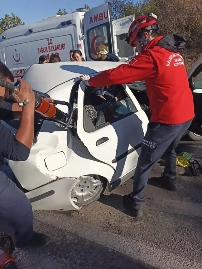 Soma'da Trafik Kazası: 1 Ölü, 3 Yaralı