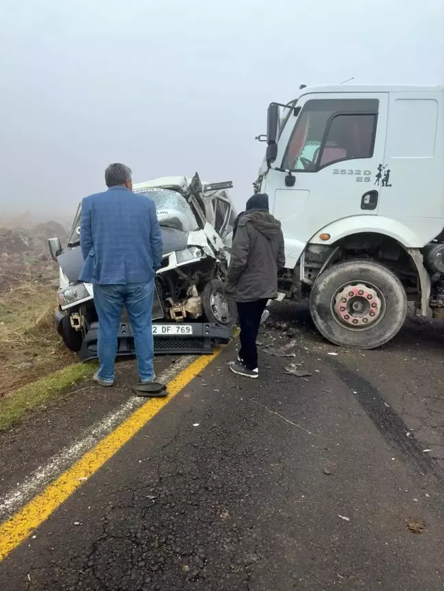 Diyarbakır'da Sisli Hava Kazaya Neden Oldu: 1 Yaralı