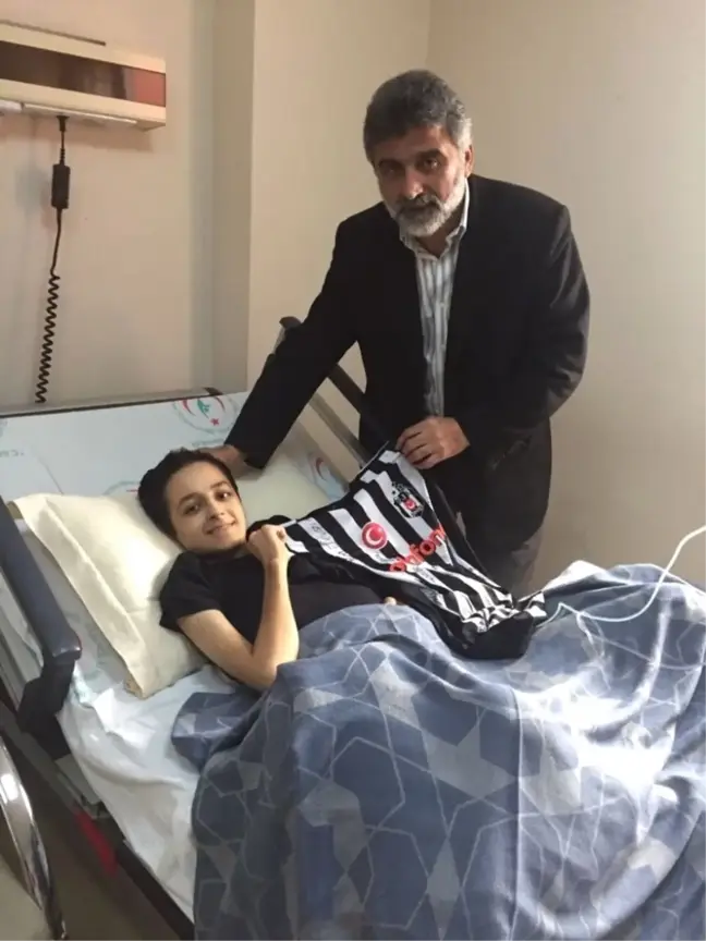 Şenol Güneş'ten Semih Can'a İmzalı Forma Jesti
