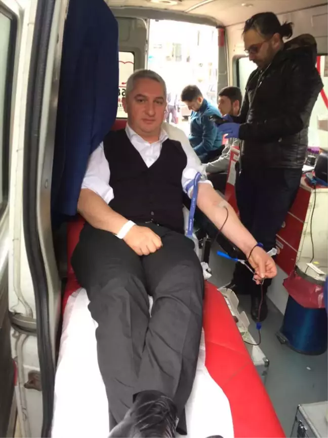 Güce'de Kan Bağışı Kampanyası Düzenlendi