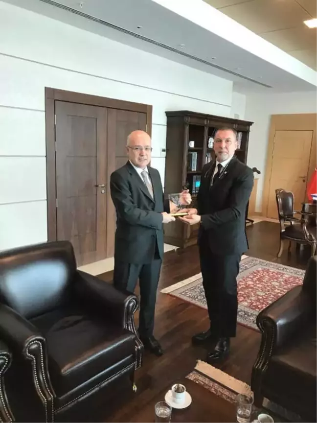 Kurucu Rektör Serhat Akpınar Moldova'da