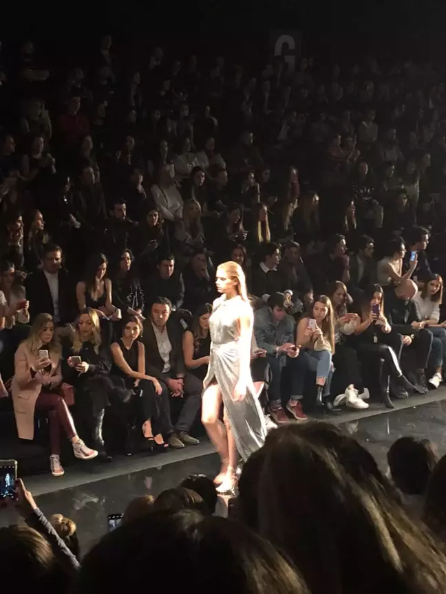 Fashion Week'te Modanın Kalbi Hopiyle Attı