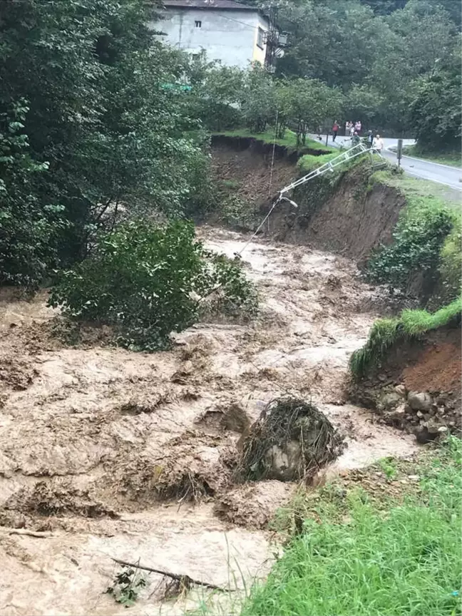 Trabzon'da Sağanak
