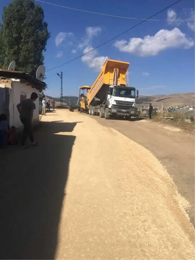 Sarıkamış'ta Asfalt Çalışmaları Sürüyor