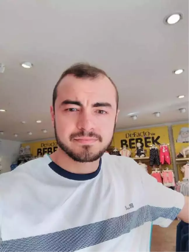 Arkadaşını 'Özbek Kadın' Yüzünden Boğazını Keserek Öldürmüş