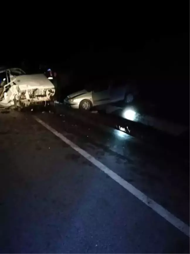 Gölhisar' da Zincirleme Kaza: 2 Ölü, 9 Yaralı