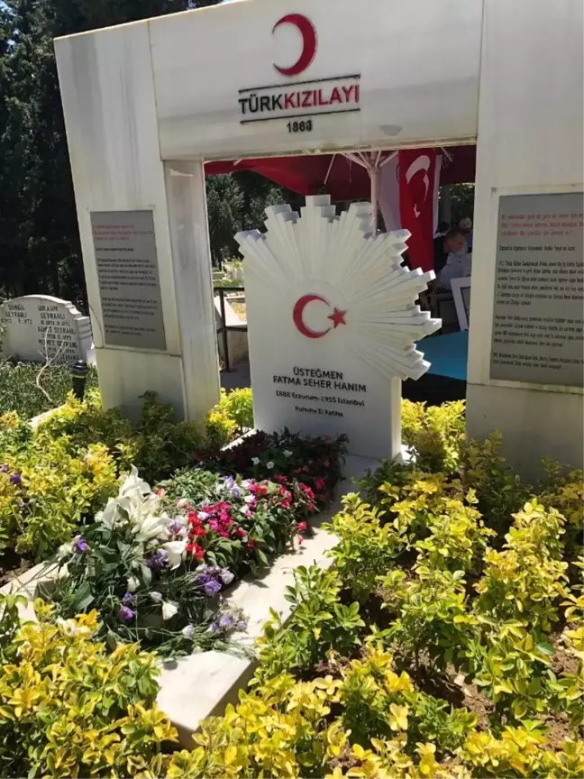 Milli mücadele kahramanı 'Kara Fatma' mezarı başında anıldı