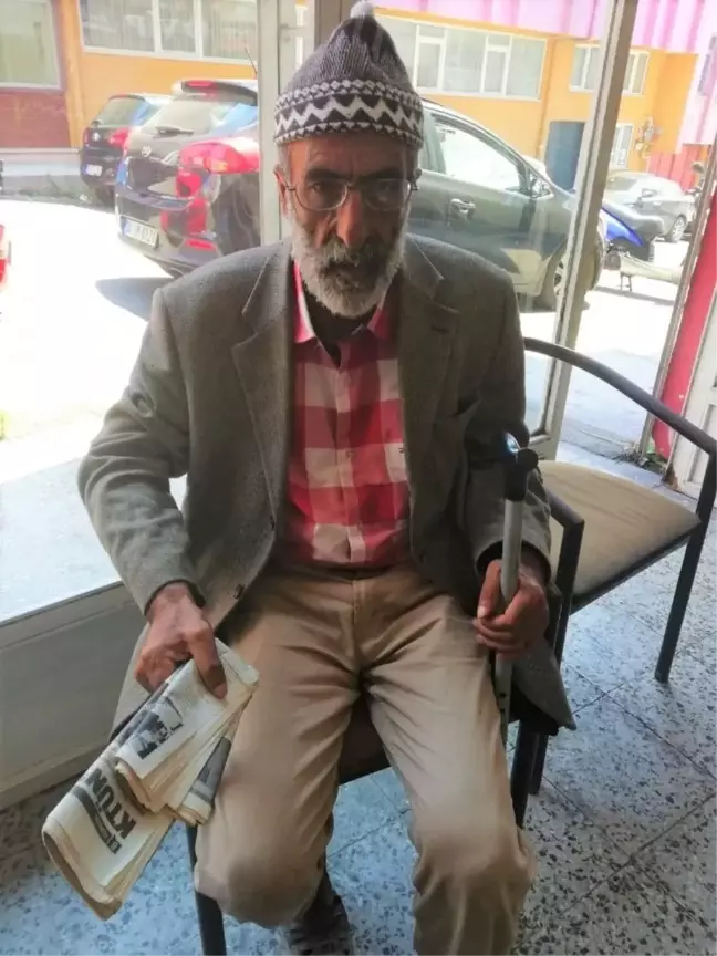 Şehir şehir gezip kızı için yardım topluyor