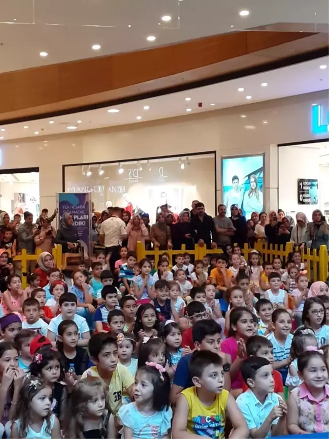 Niloya Kahramanmaraş Piazza'da