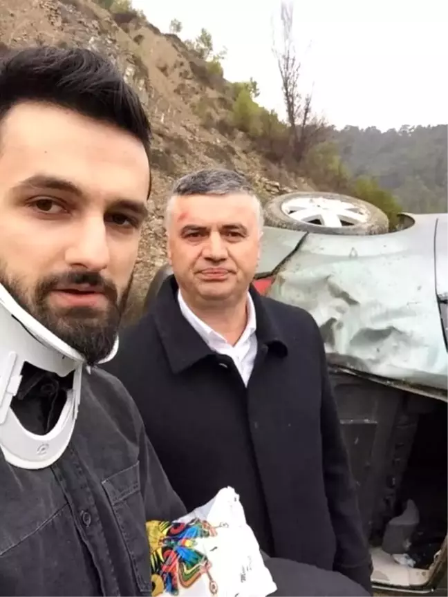 AK Parti'li başkan ve 2 kişi, takla atan otomobilde yaralandı