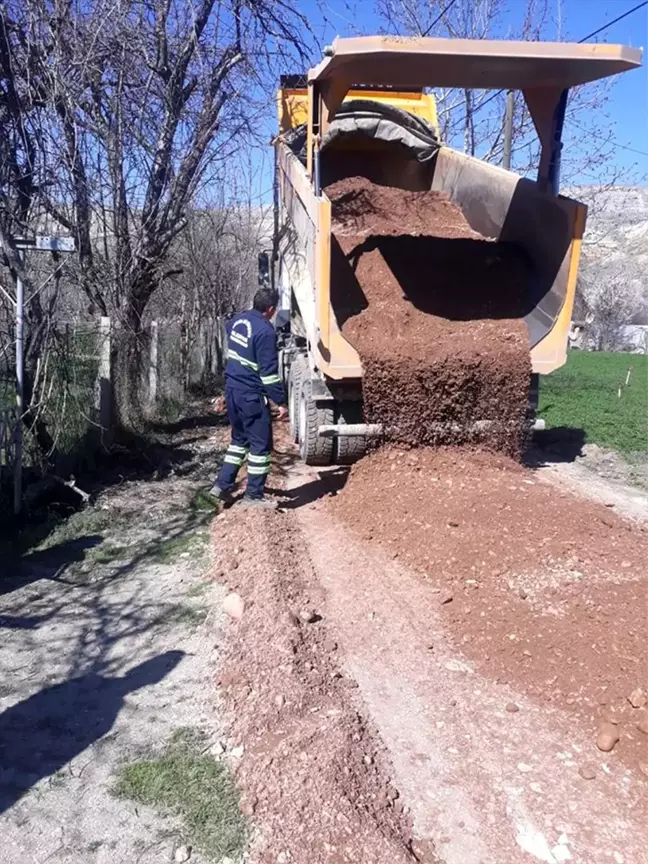 Nallıhan'da mahalle yollarında bakım çalışması